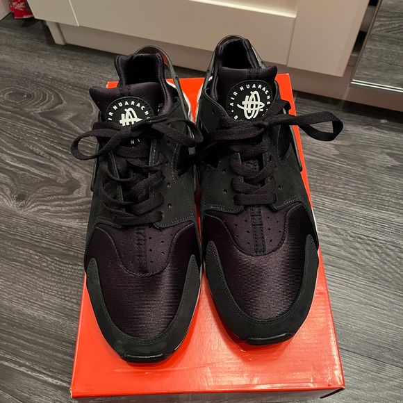 Nike Air Huarache - Picture 2 of 6